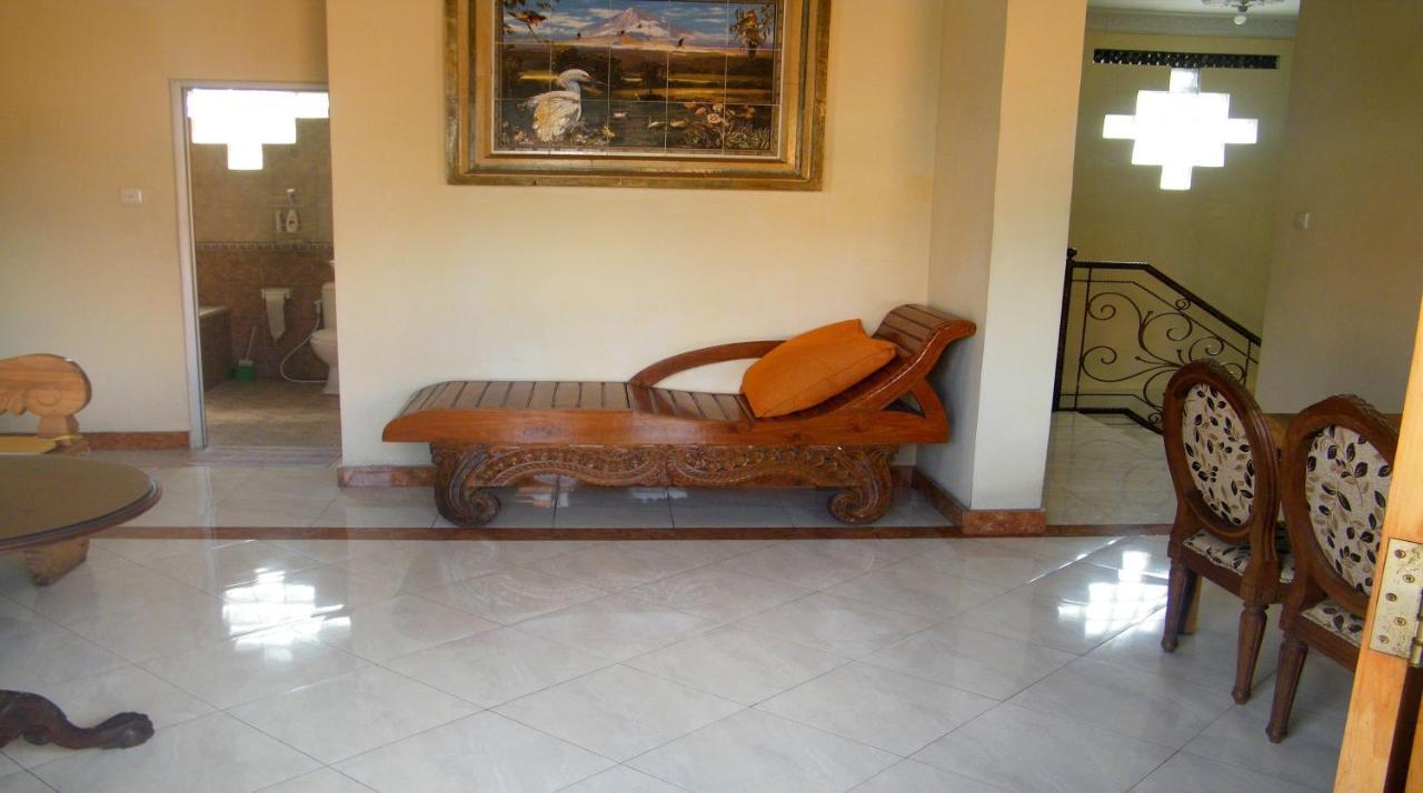 The Reinhold Guesthouse Bali Kerobokan Екстериор снимка