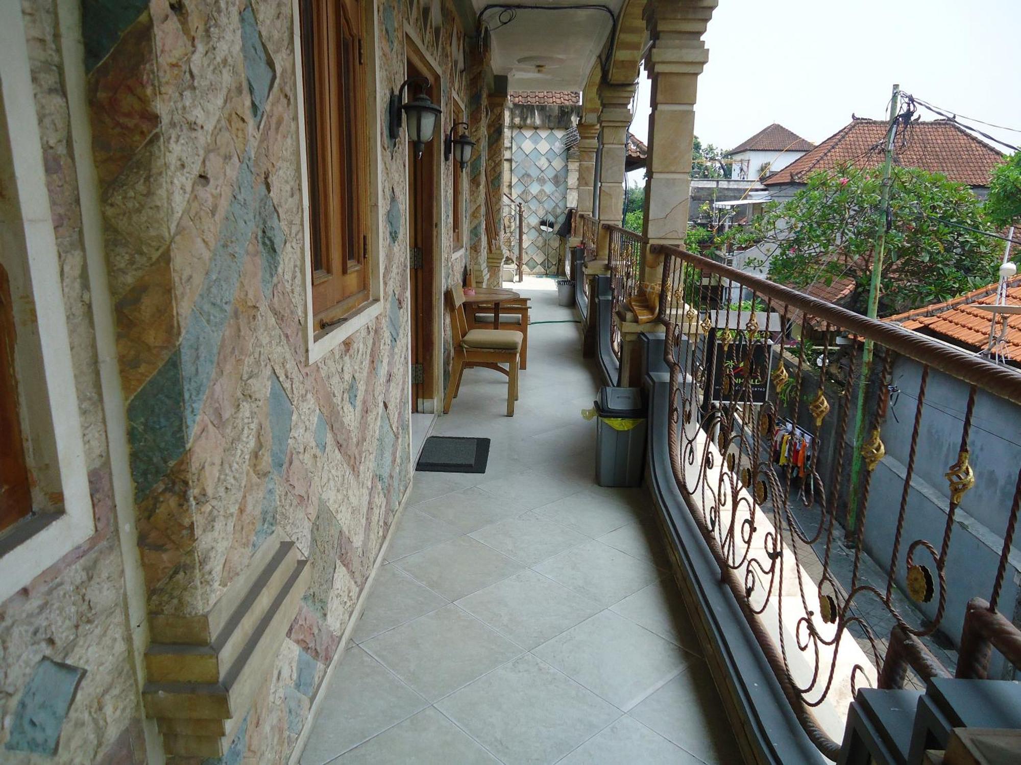 The Reinhold Guesthouse Bali Kerobokan Екстериор снимка