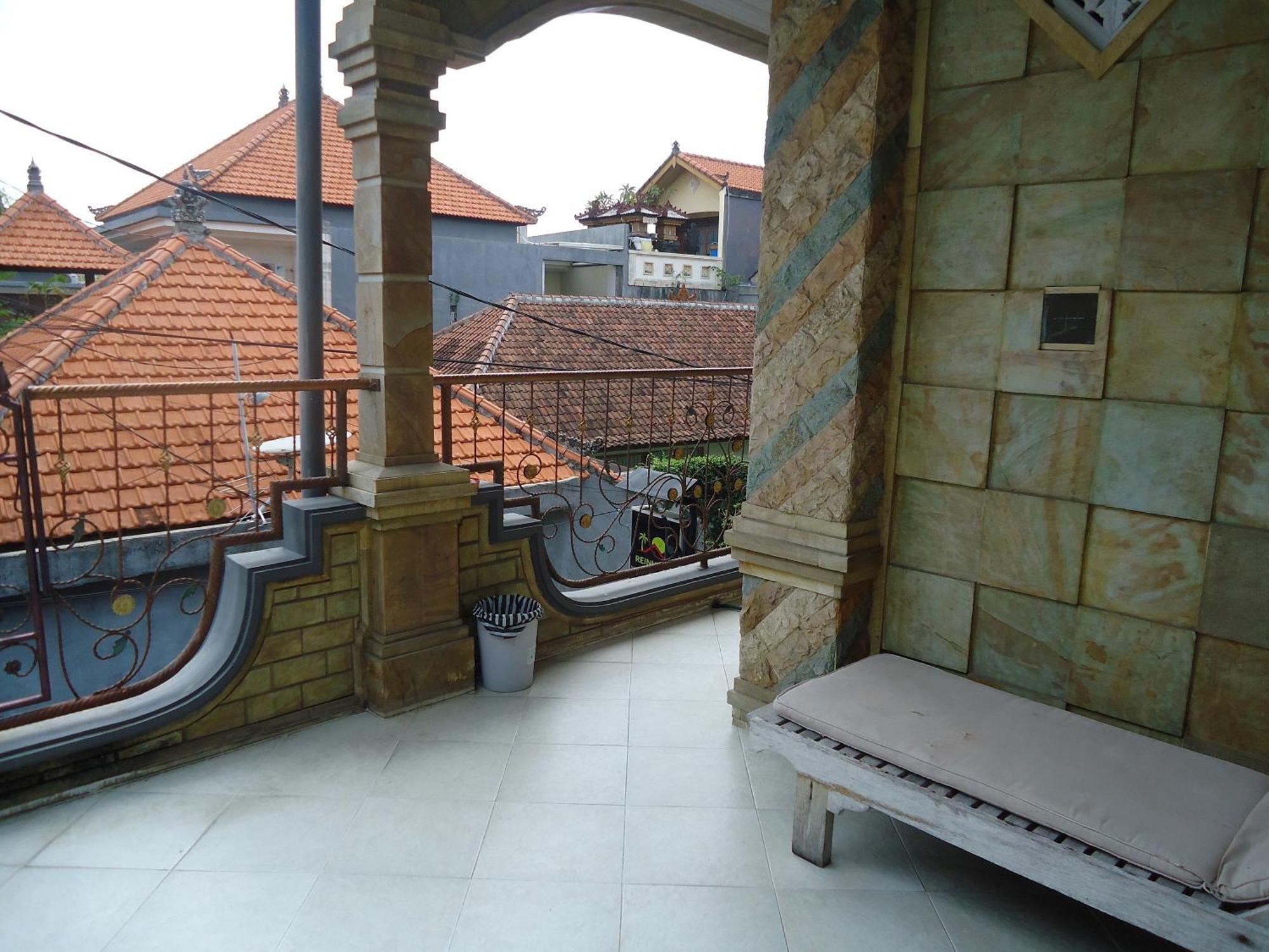 The Reinhold Guesthouse Bali Kerobokan Екстериор снимка