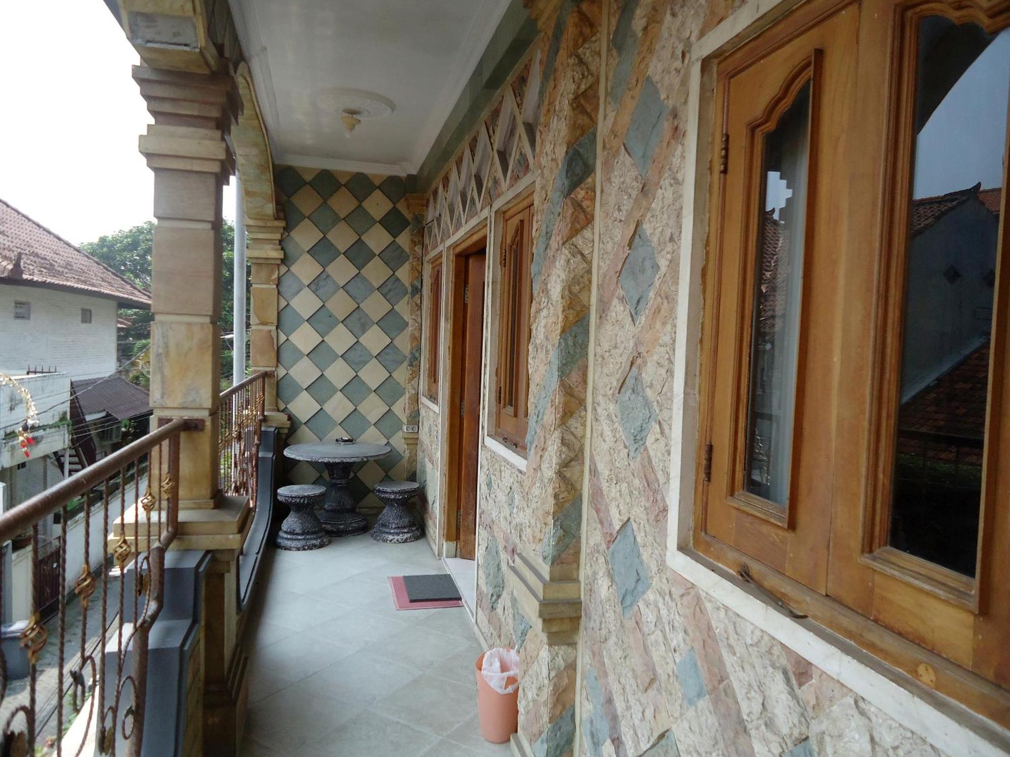 The Reinhold Guesthouse Bali Kerobokan Екстериор снимка