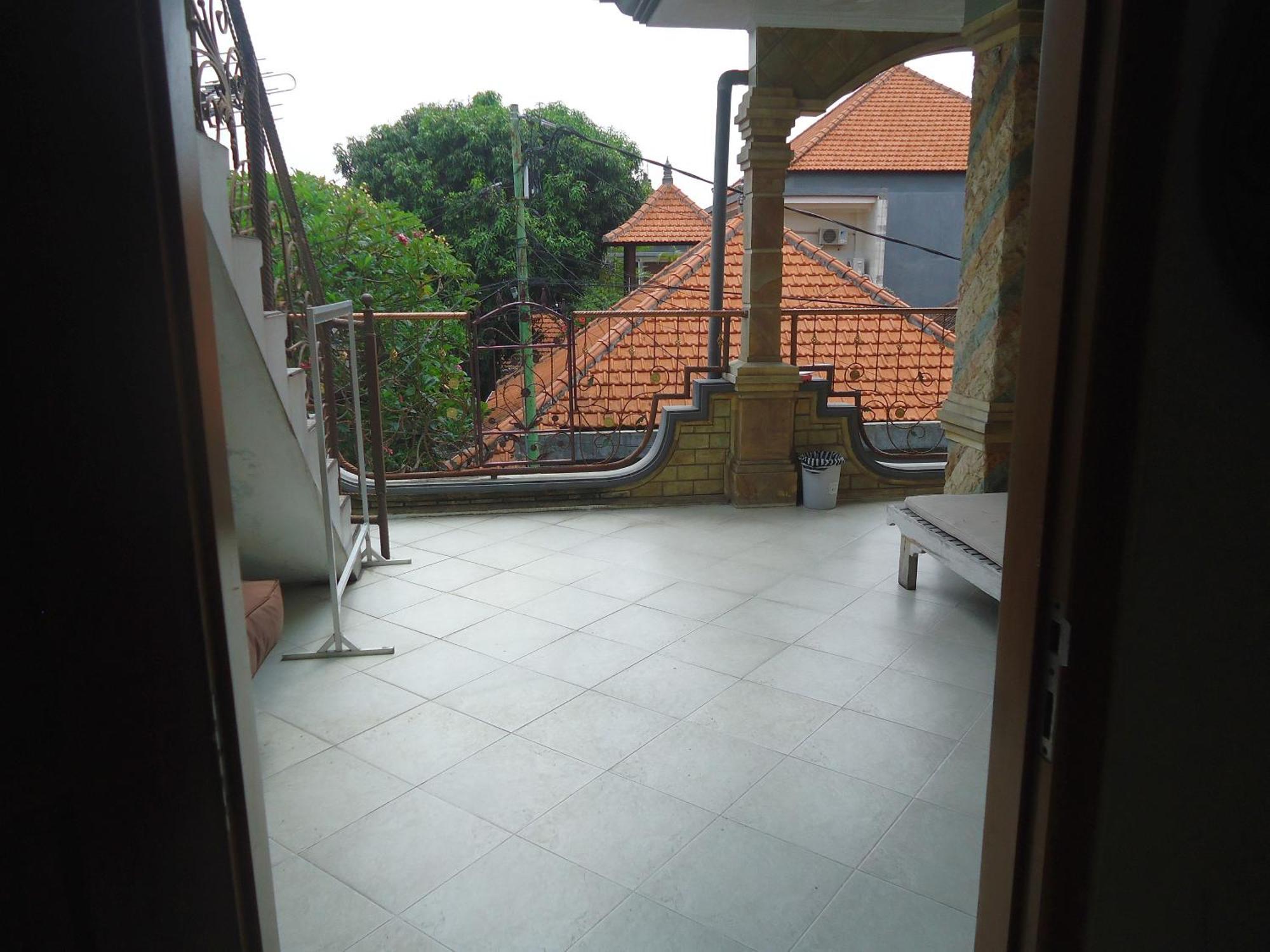 The Reinhold Guesthouse Bali Kerobokan Екстериор снимка