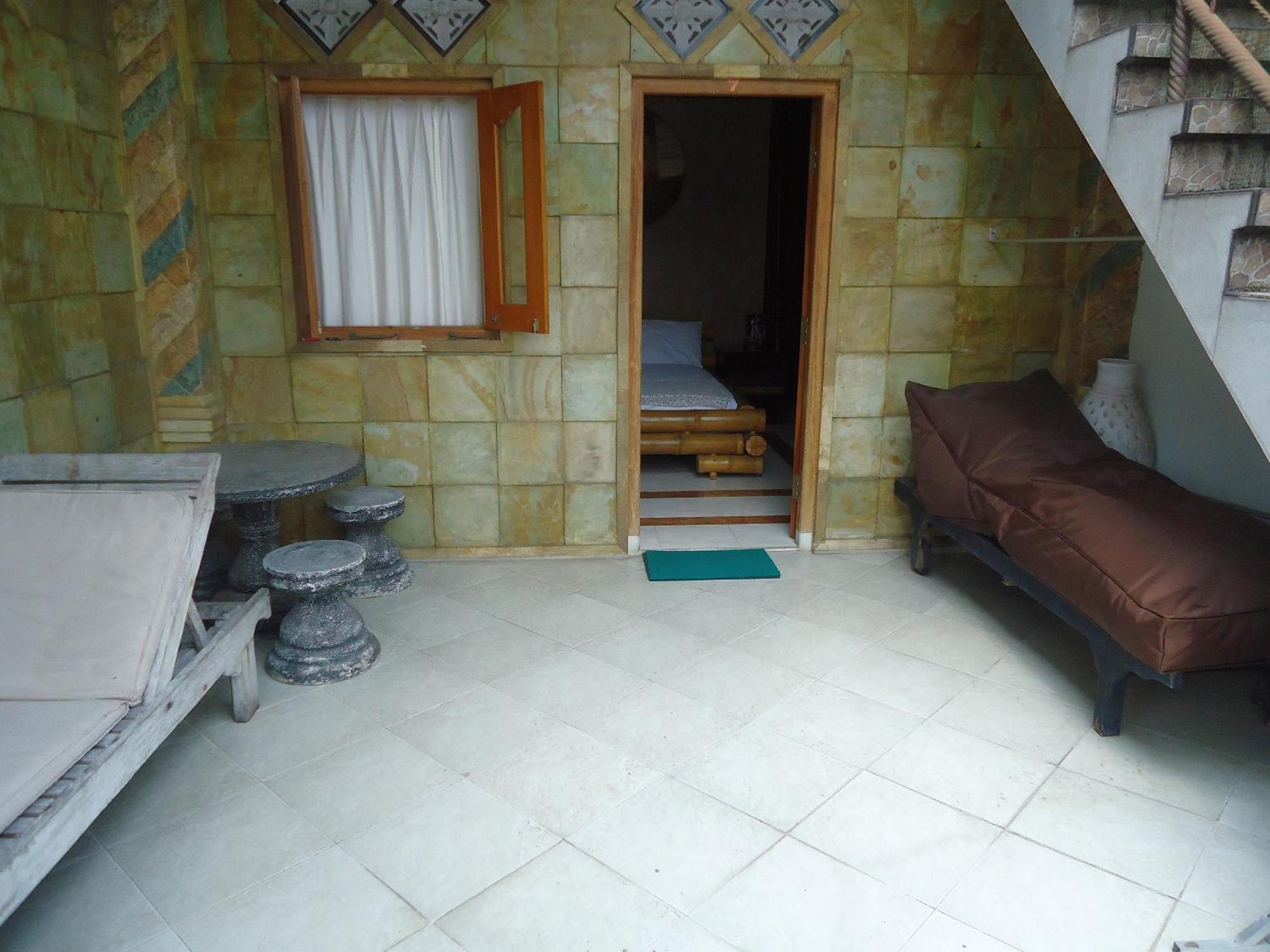 The Reinhold Guesthouse Bali Kerobokan Екстериор снимка