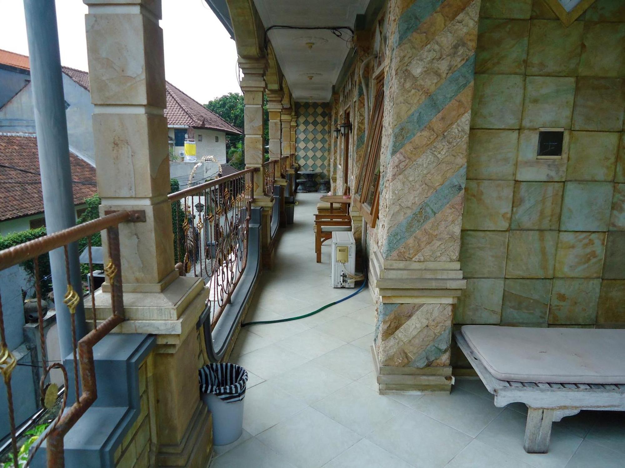 The Reinhold Guesthouse Bali Kerobokan Екстериор снимка