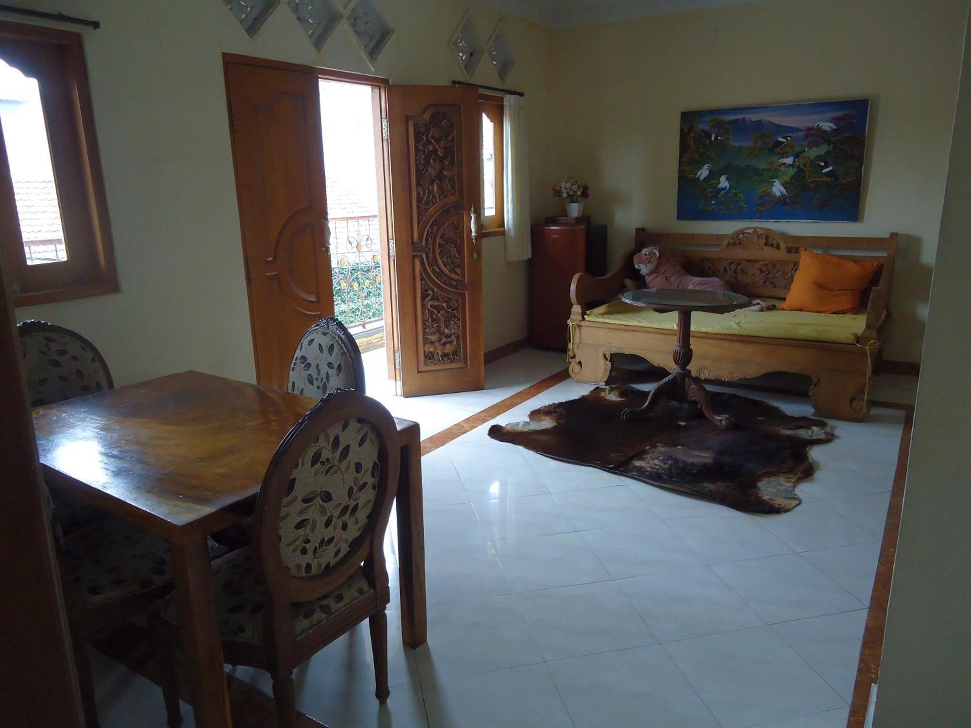 The Reinhold Guesthouse Bali Kerobokan Екстериор снимка