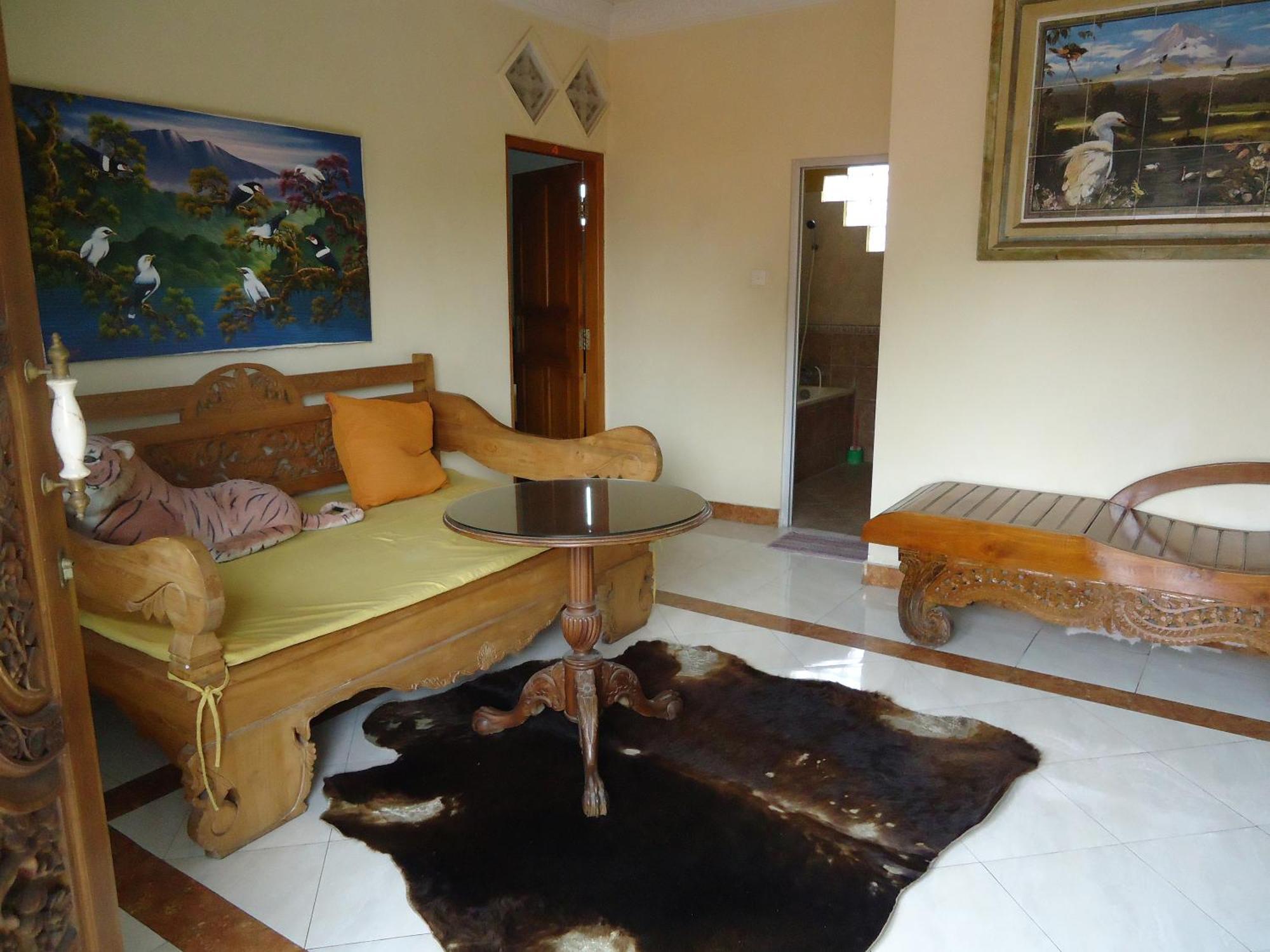 The Reinhold Guesthouse Bali Kerobokan Екстериор снимка