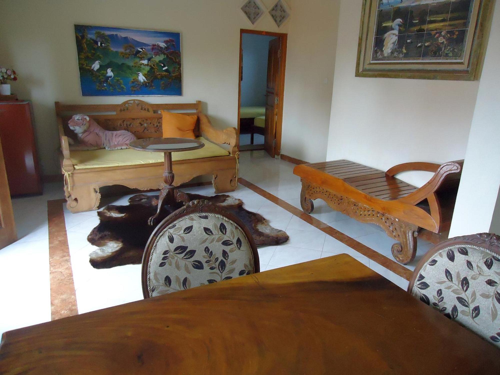 The Reinhold Guesthouse Bali Kerobokan Екстериор снимка