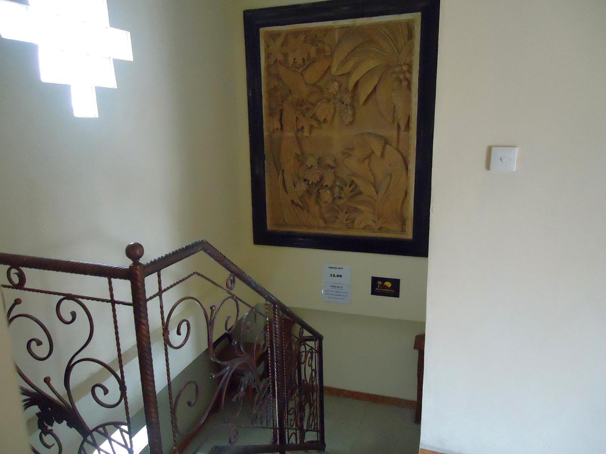 The Reinhold Guesthouse Bali Kerobokan Екстериор снимка