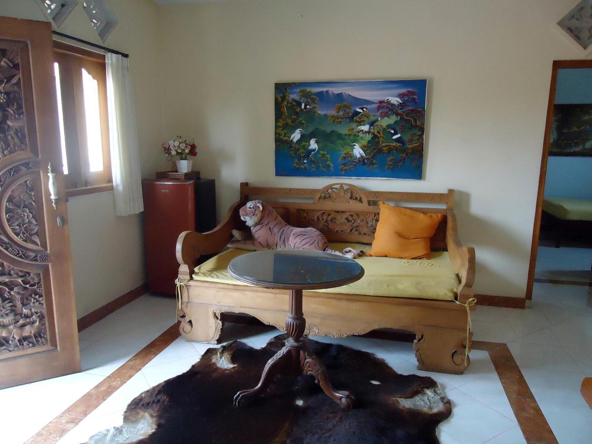 The Reinhold Guesthouse Bali Kerobokan Екстериор снимка